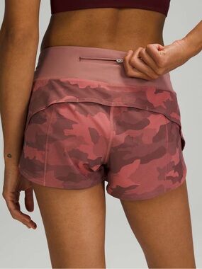 Lululemon Speed Up Low-Rise Short 2.5"
Heritage 365 Camo Brier Rose Multi